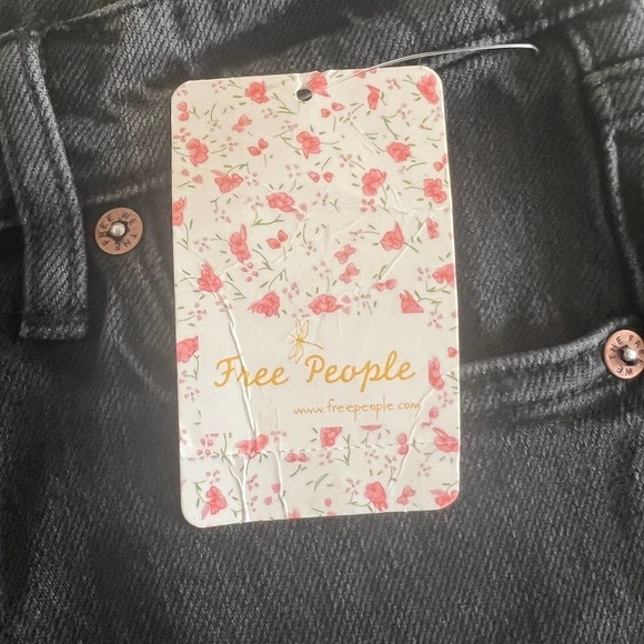 FREE PEOPLE CUFFED SLIM BOYFRIEND JEANS FADED BLACK NWT WOMEN'S SIZE 24 - Picture 12 of 16